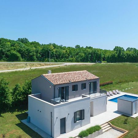 Stunning Home In Barban With Wifi Exterior foto