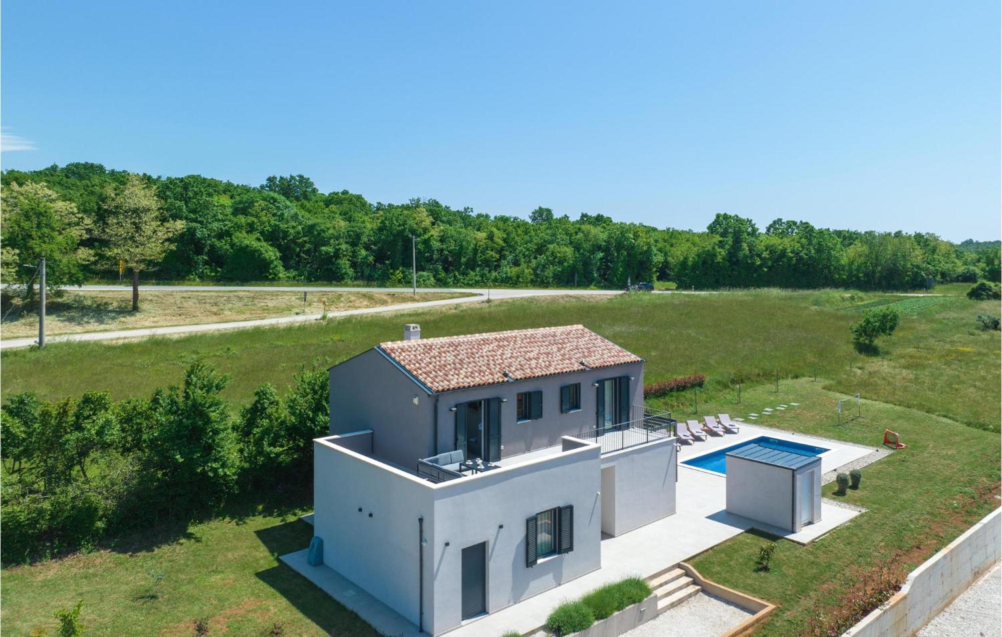 Stunning Home In Barban With Wifi Exterior foto