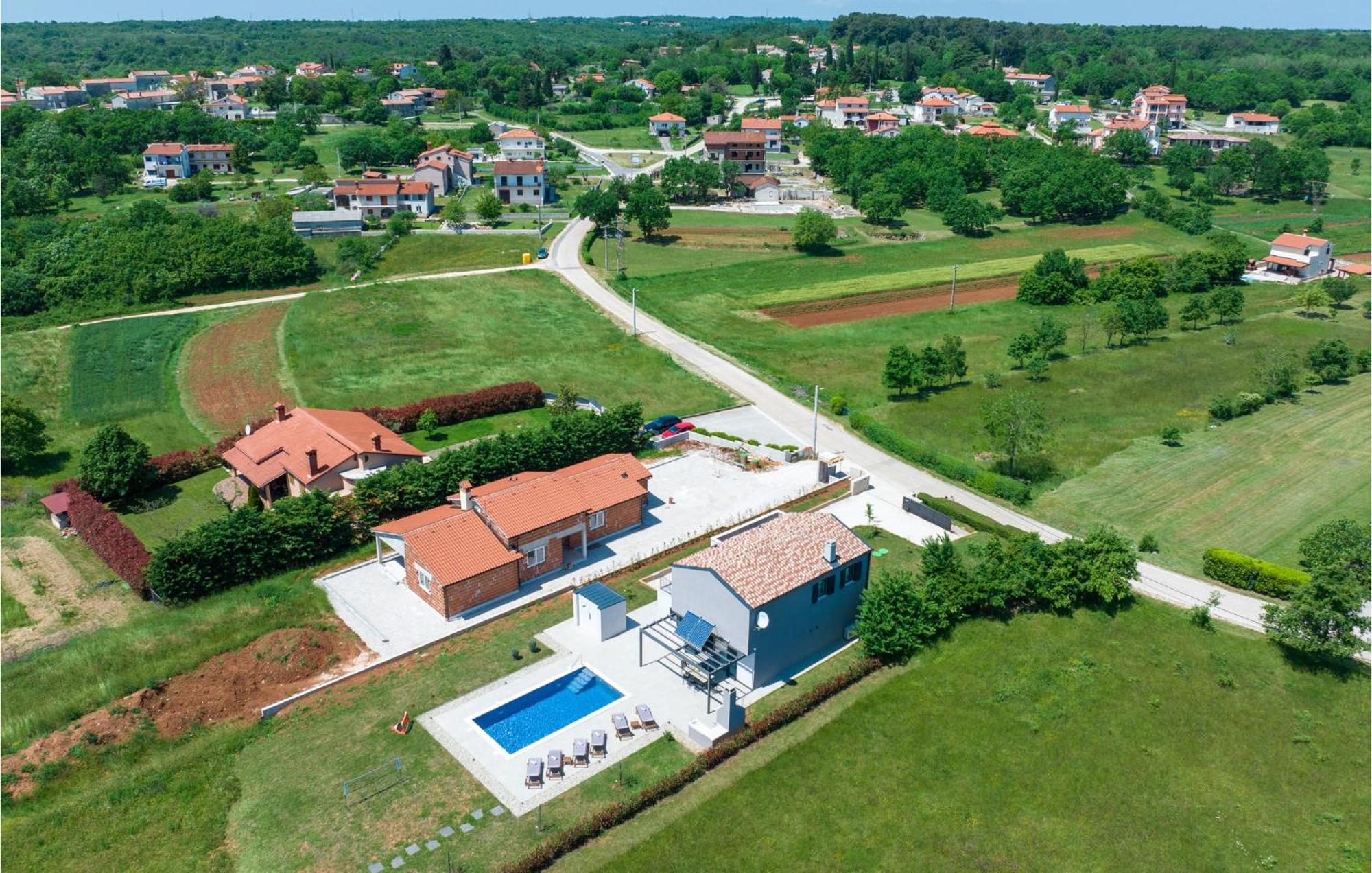Stunning Home In Barban With Wifi Exterior foto